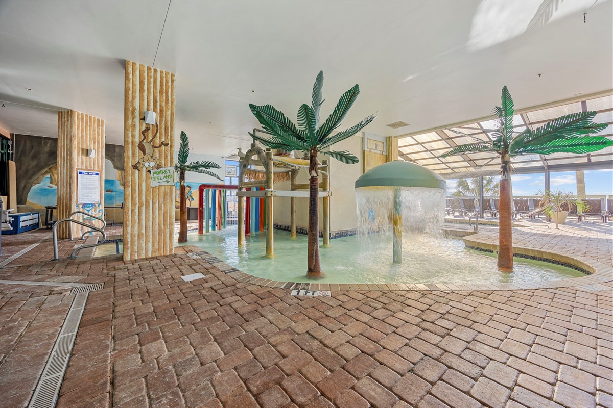 Little Kid indoor Water park 
