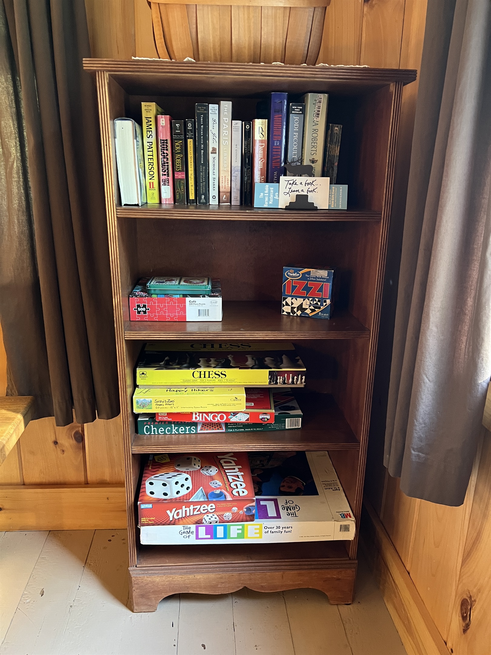 Games and books for guests use!