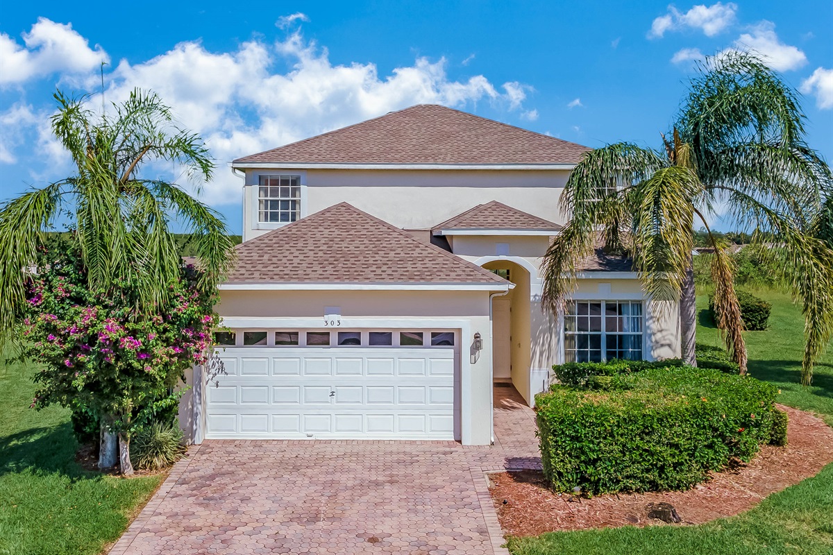Lush native plantings give that tropical feel!