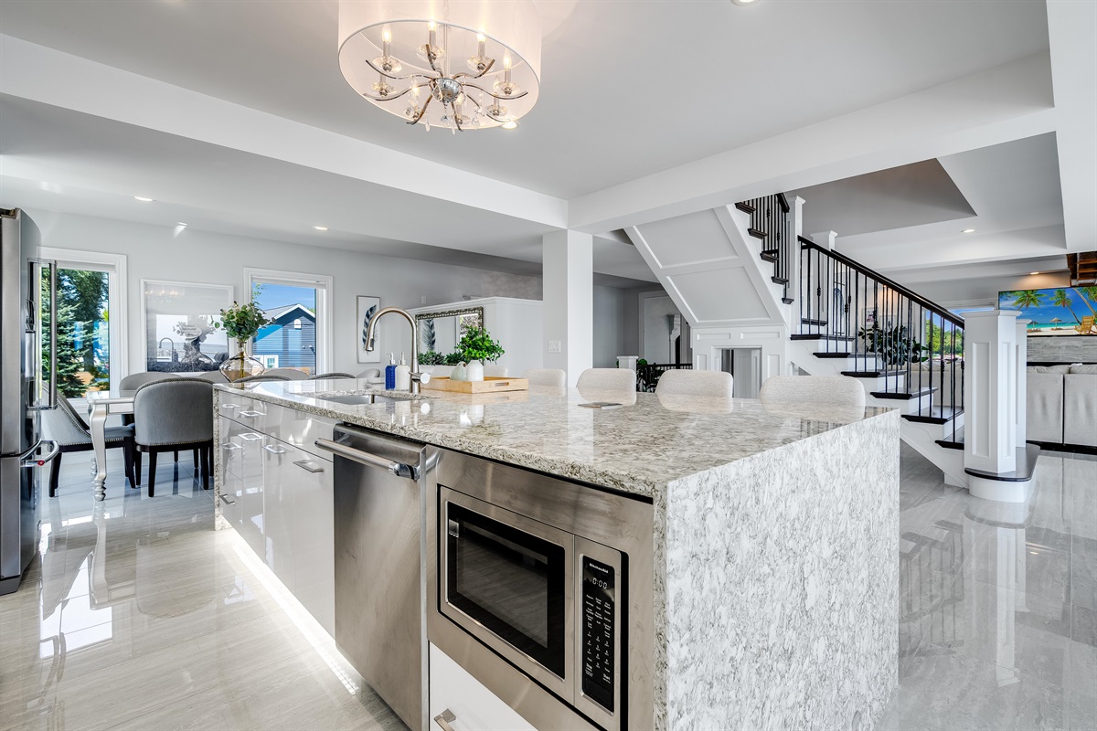 Gourmet luxury wrapped in natural light.