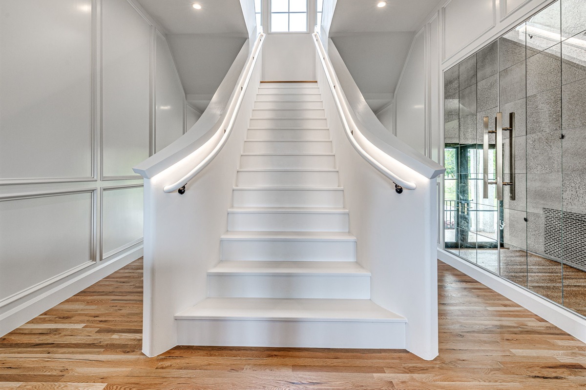 Stairway to Main Bedrooms
