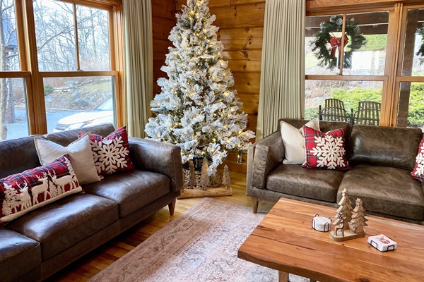 Enjoy the Holidays at Elk Lodge with plenty of room under the tree for presents.
