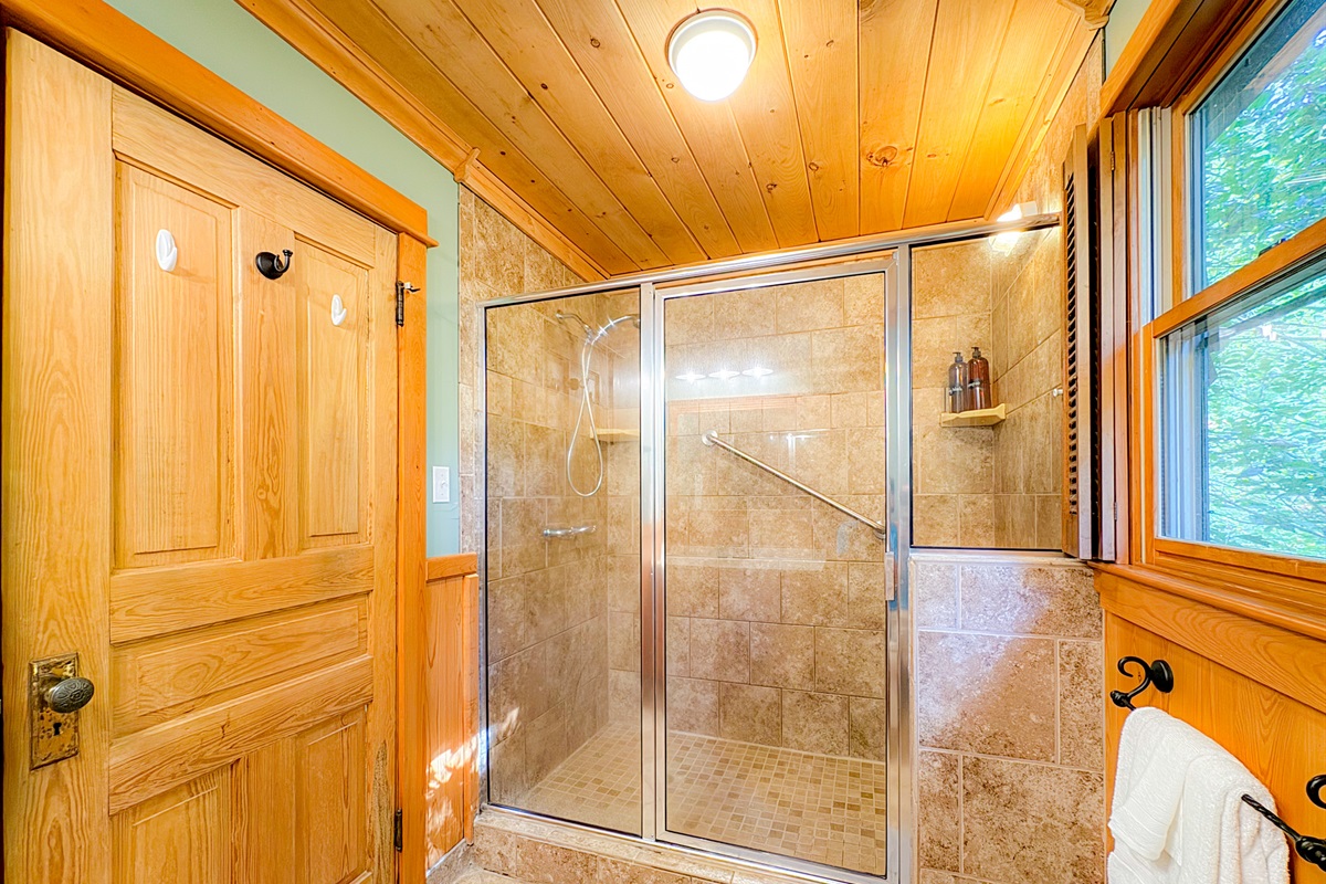 Main level Bath | Full Bath | Large Shower 