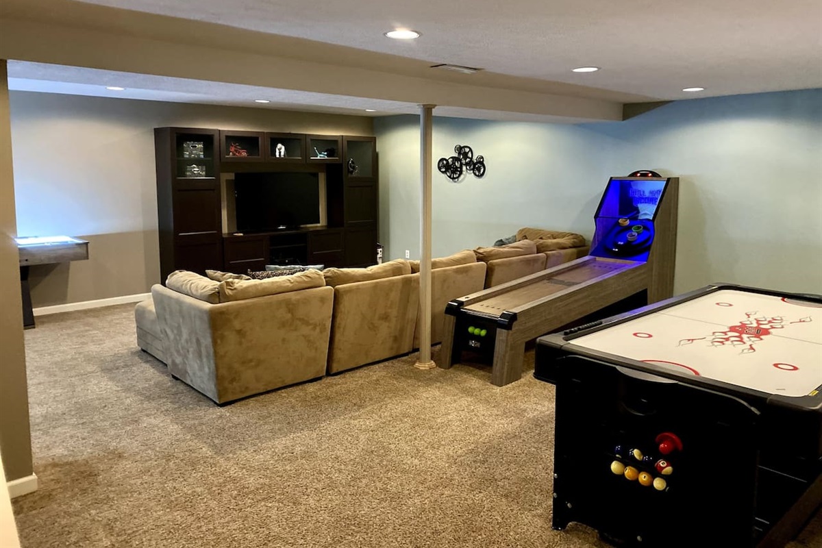 Living Room / Lounge