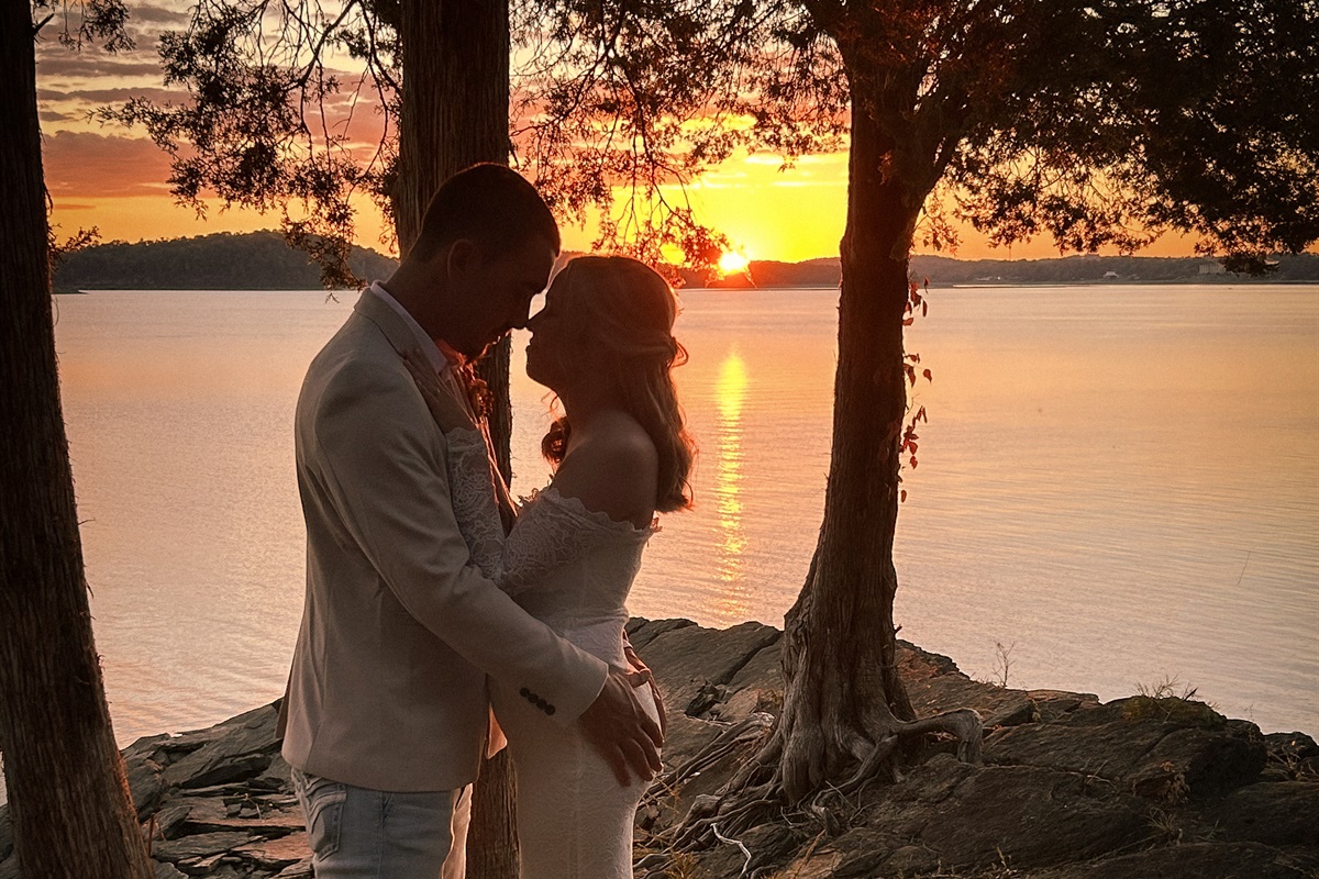 Bride and Groom at the point of the Peninsula