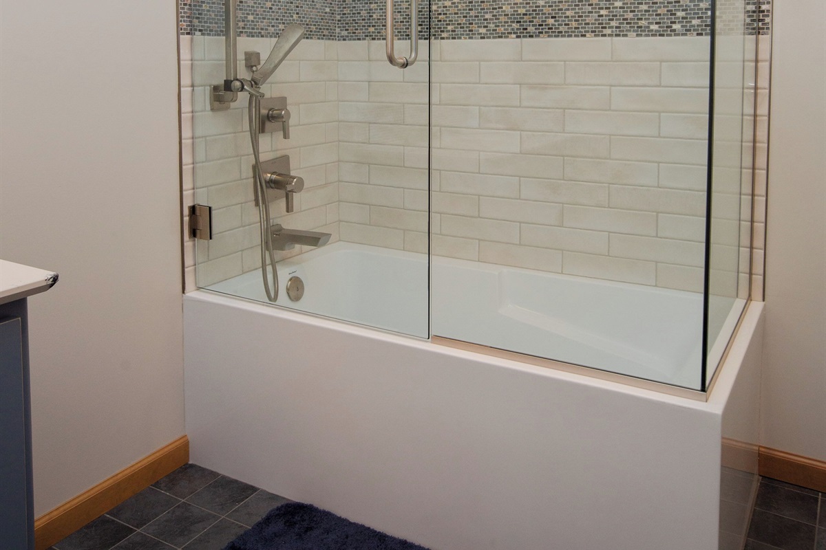 Bathroom 2, ensuite to Bedroom 2