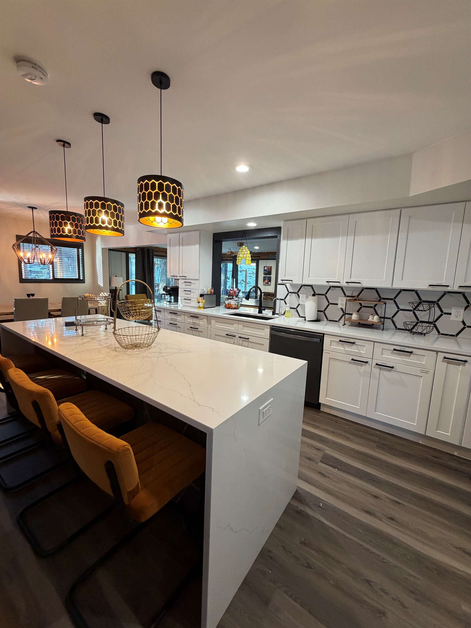 New Flooring and Kitchen Tile Backsplash