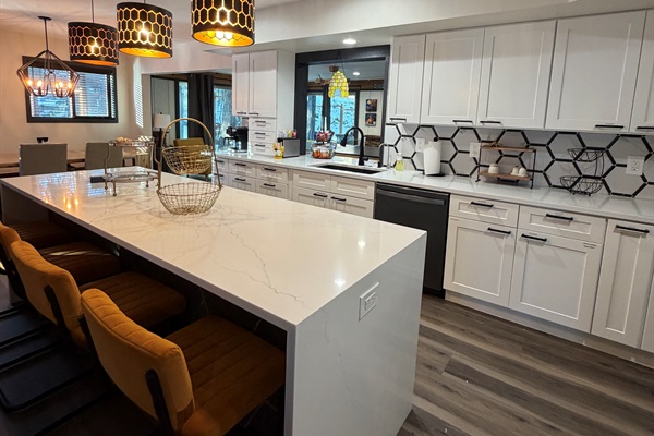 New Flooring and Kitchen Tile Backsplash