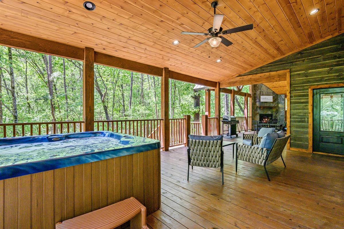 Private, oversized deck.  No cabins behind our property!