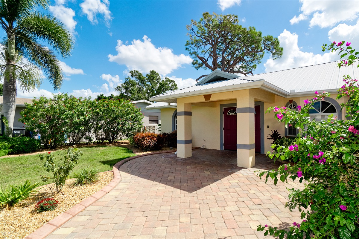 From the moment you pull in, you’ll feel at home. The house’s stylish exterior and accessible parking ensure a smooth start to your stay.