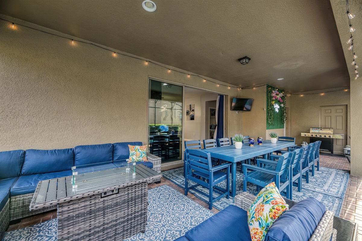 Corner Lounge with Firepit