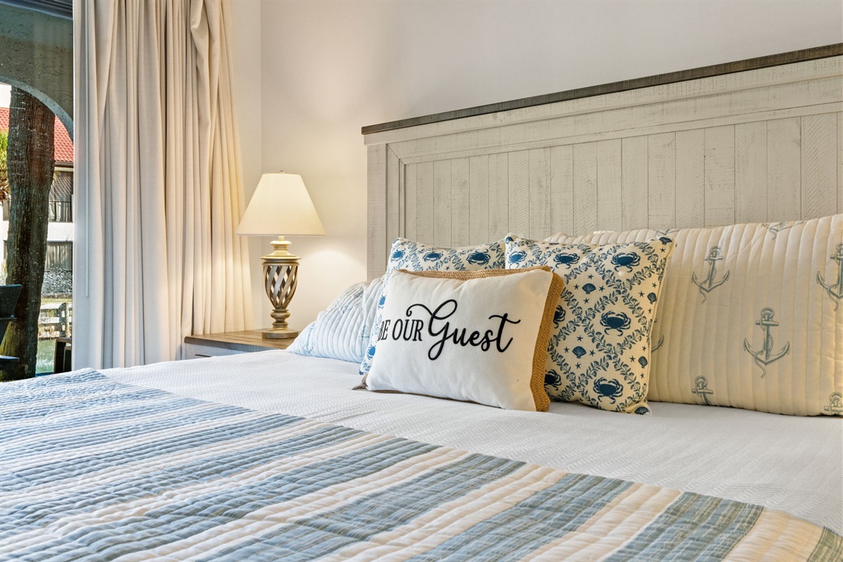 Bedroom with King Bed and Queen Murphy Bed