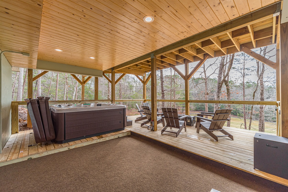 Basement Entertainment Deck - Hot Tub, Fire Pit, Corn Hole