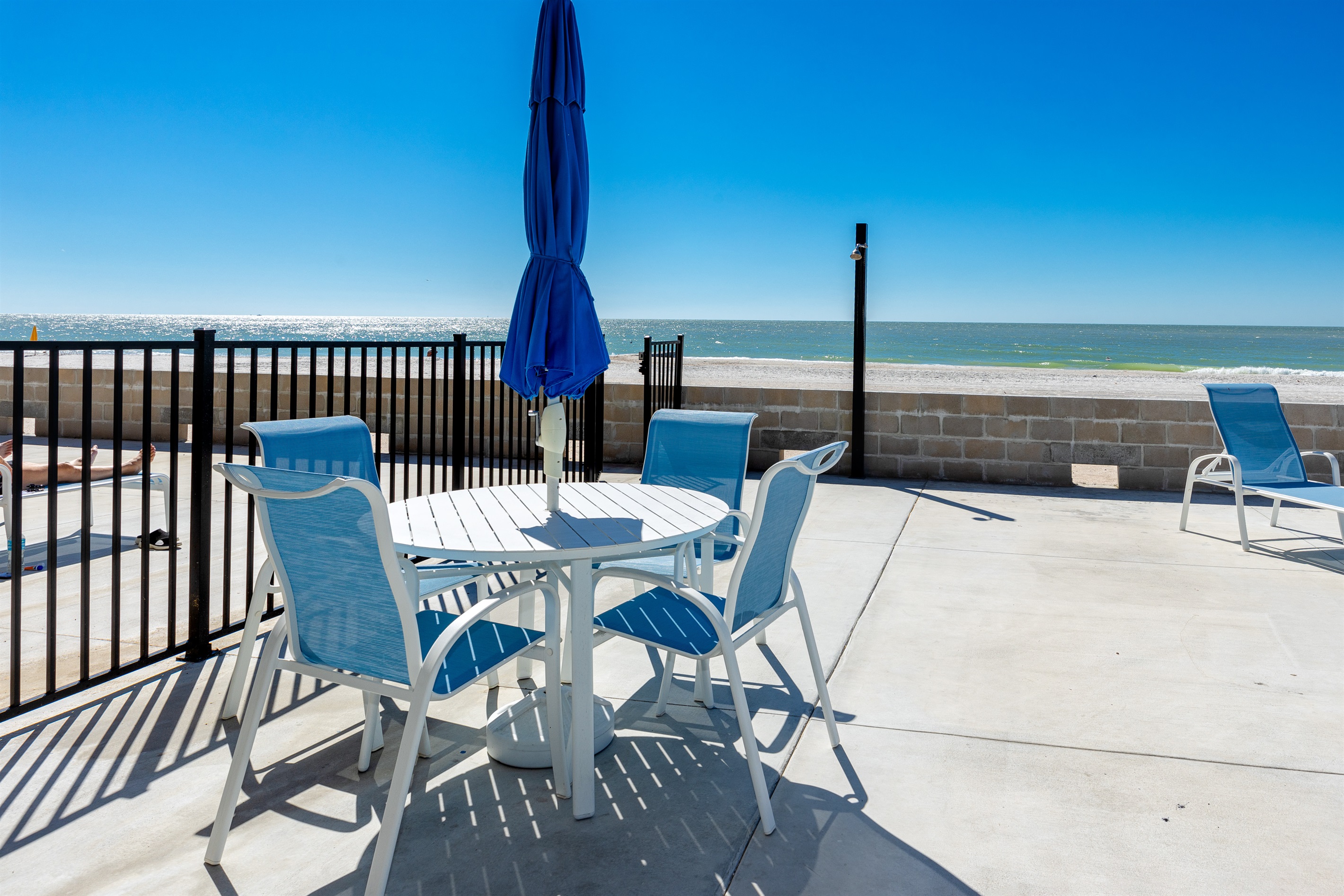 Outdoor dining by the pool!
