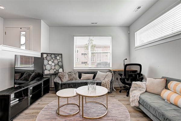 Designed for comfort and focus, this space includes a desk, chair, study lamp, TV, and a couch for breaks or reading. With lightning-fast Wi-Fi, it’s ideal for remote work, study, or relaxing.
