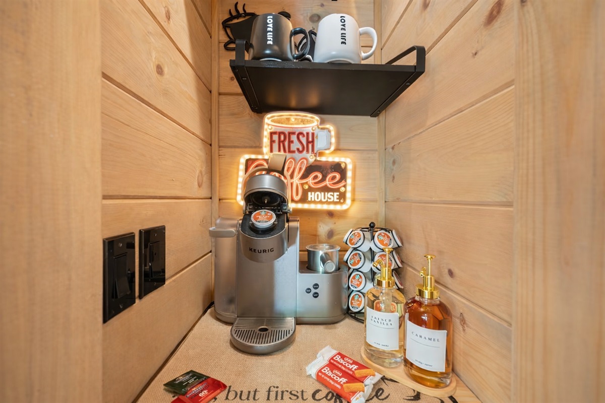 Your morning brew just got an upgrade with this gourmet coffee setup. From Starbucks assorted coffee, to flavored creamer, syrups, and sweeteners. A dreamy pour, a cozy mug, and mountain peace.
