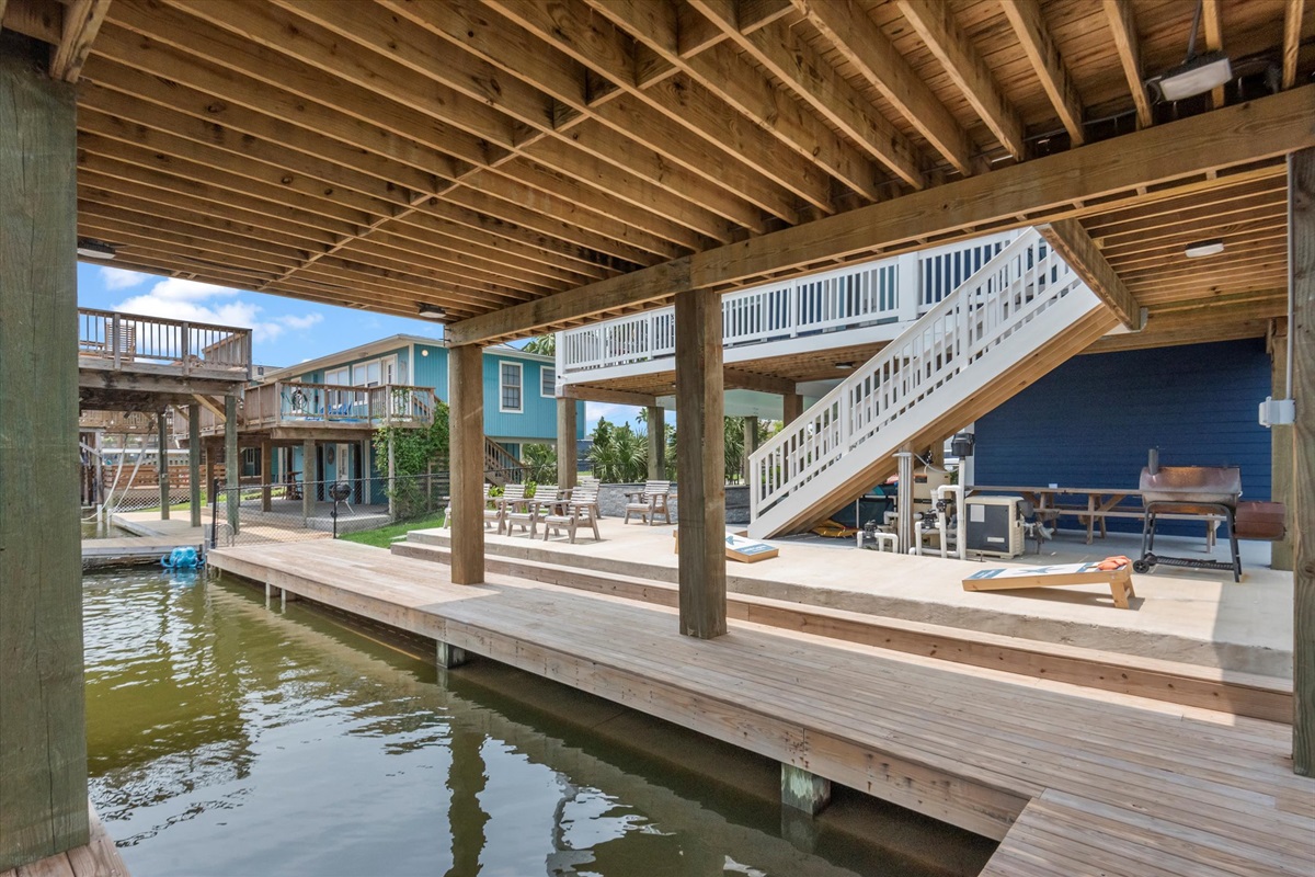 d4c6f676b19e49b9a0744bf21b4dd609 Large | Beachhouse | Texas | TX | Vacation Homes | Galveston | Crystal Beach | Kokomo | Breezy Days | Beachfront Elegance | Sunrise Serenity | Southern Sands Property Management, LLC