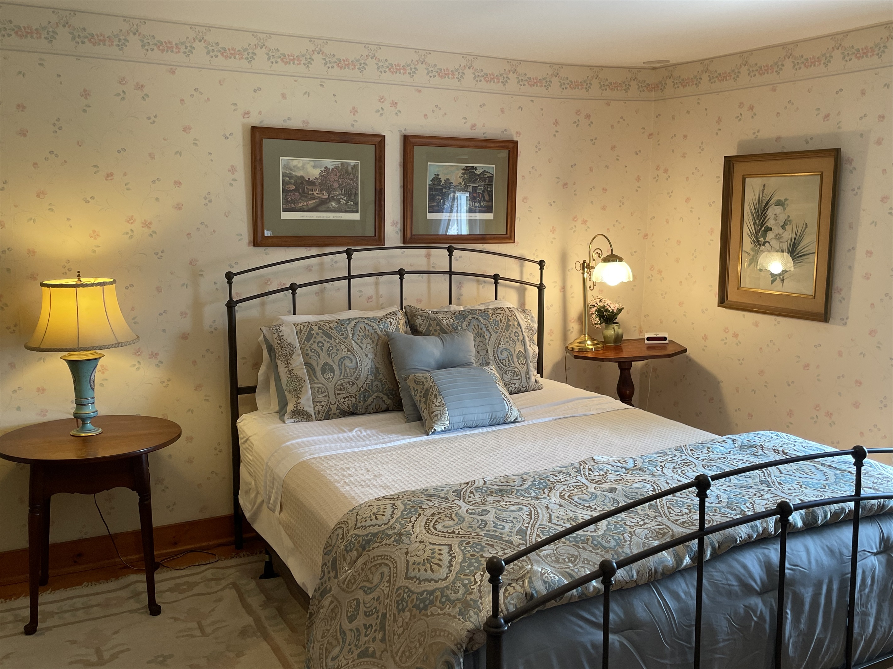 2nd floor bdrm 6 - Queen + daybed w/ trundle
