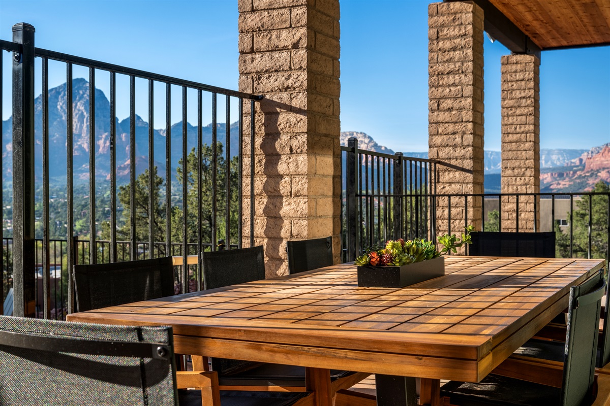 Enjoy meals on the patio with panoramic Sedona scenery.