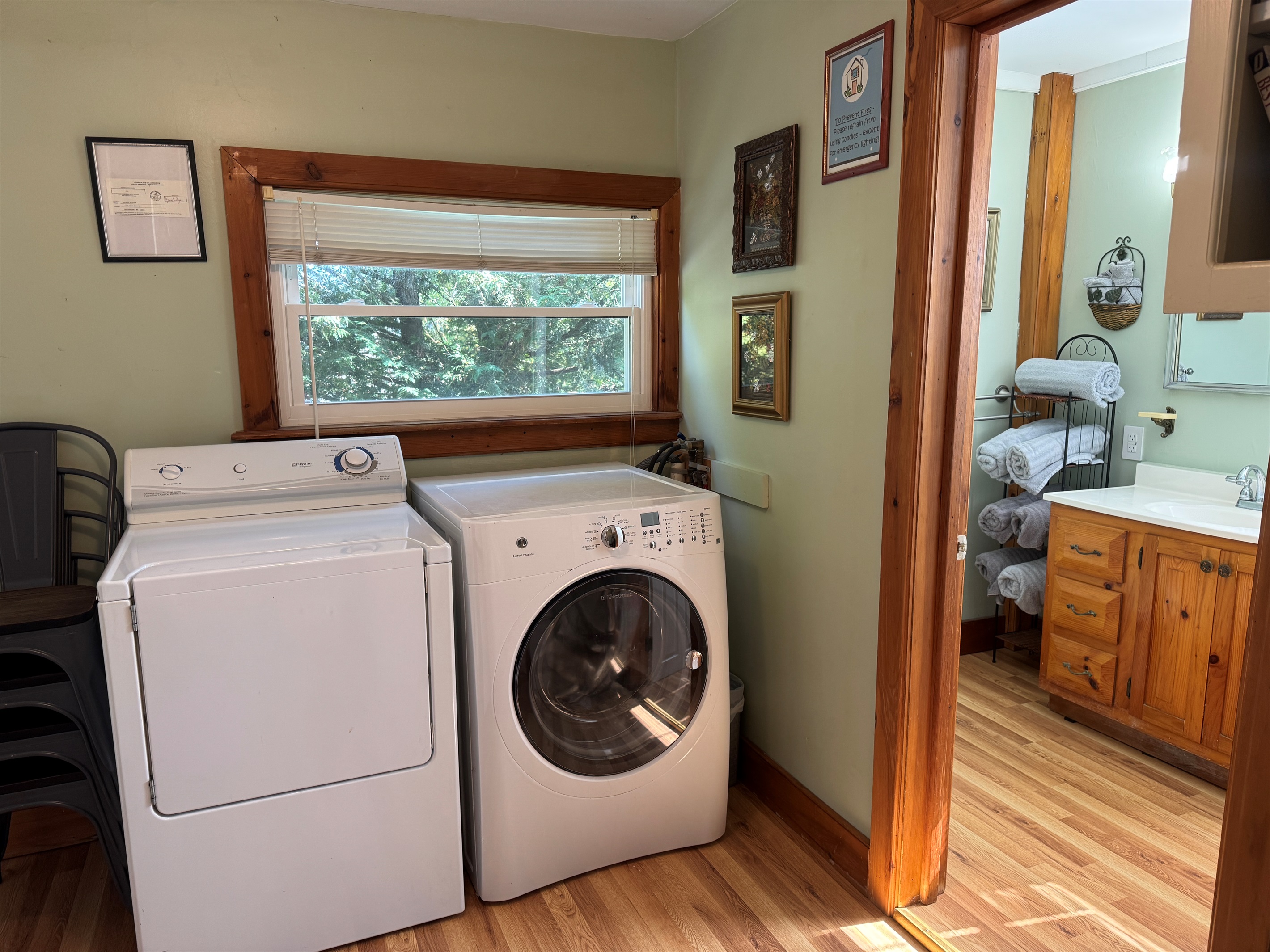 Laundry room off kitchen