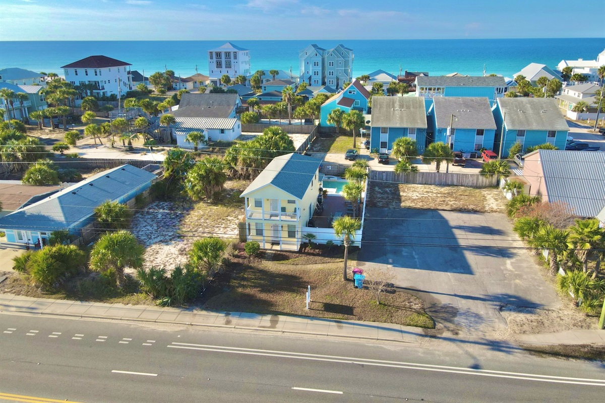 Super close walk to the beach!