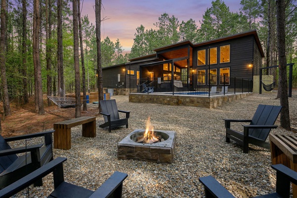 Sit fireside and roast some s'mores, enjoy the private pool, hammock, gaga ball, or swings. Something for everyone!