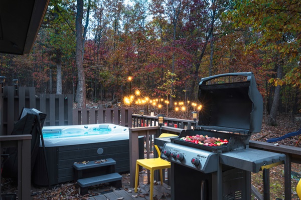 Sizzle, soak, repeat. Grill dinner while the hot tub warms up — your perfect mountain evening starts here.
