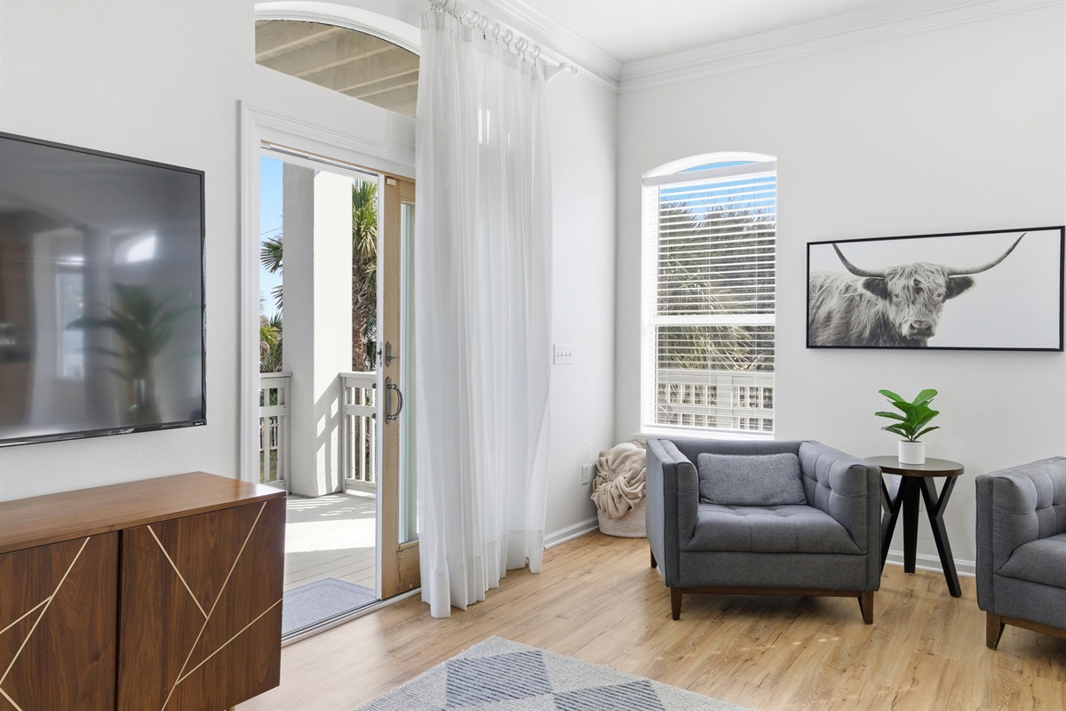 with access to the balcony