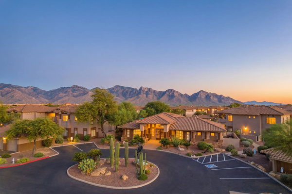 Luxury Resort Community in Oro Valley, minutes from national parks, world-class hiking and bike trails