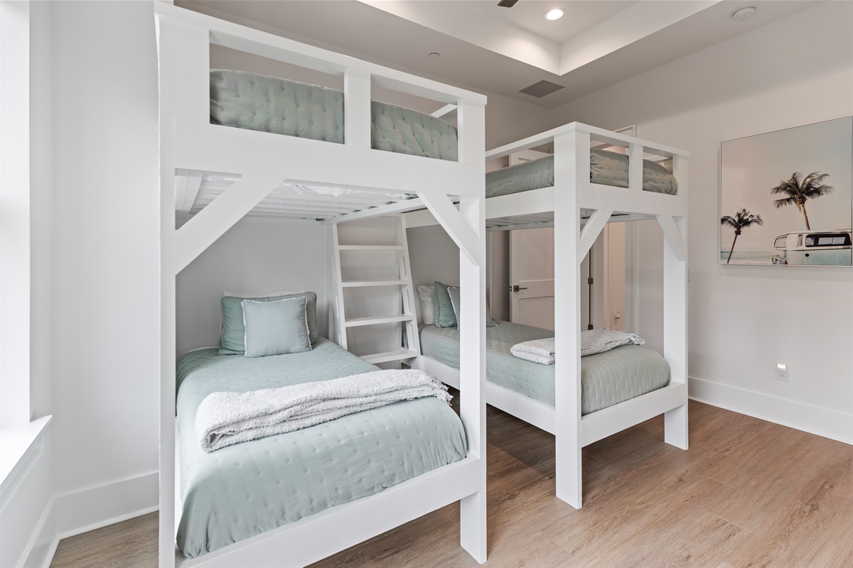 3rd Bedroom w/ Bunks (3rd Floor)
