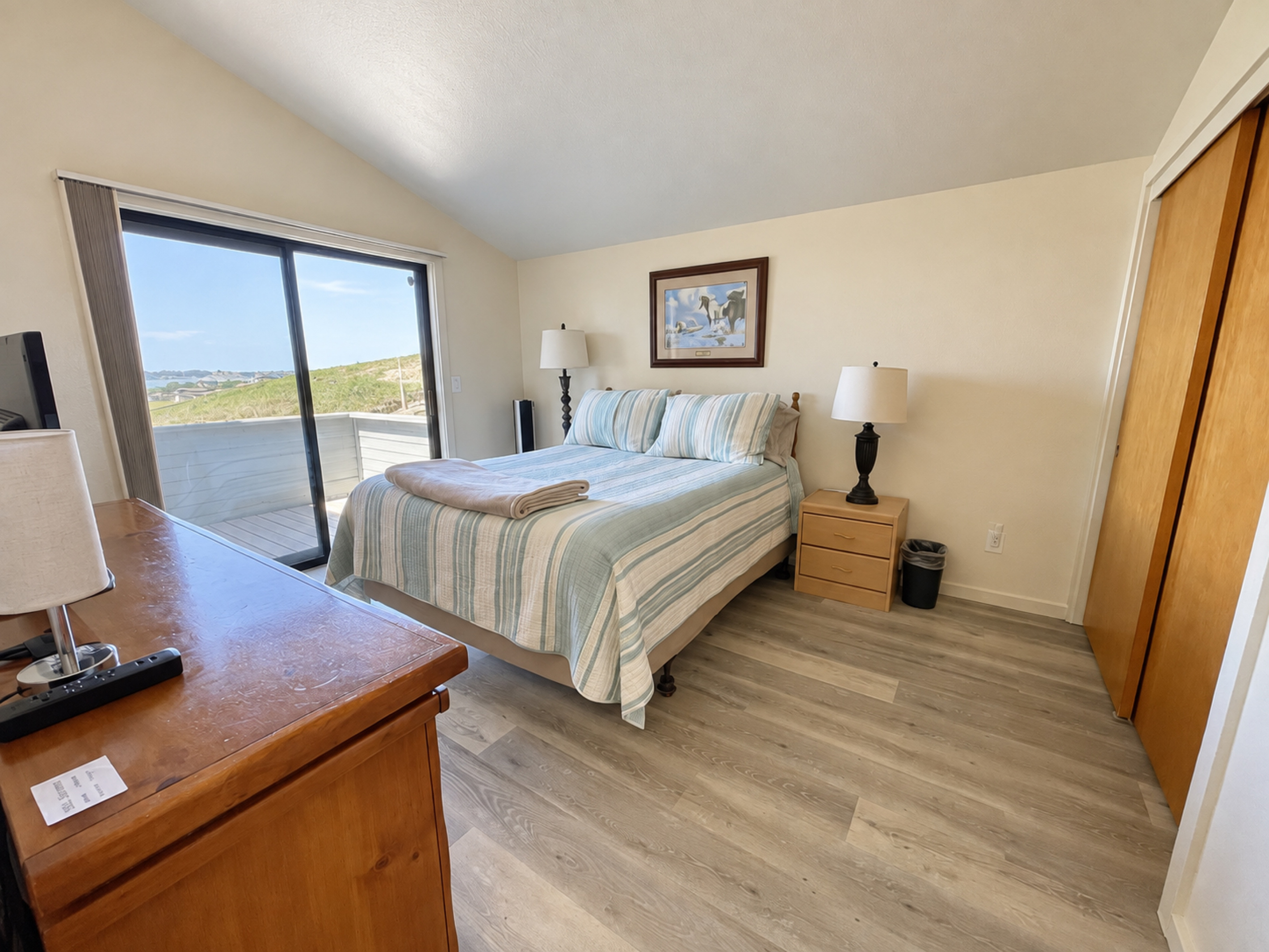Bdrm #3 with Queen bed, TV - Cable/Roku
