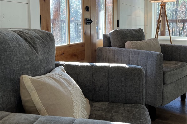 Enjoy all of the comforts of Heavenly Hollow!