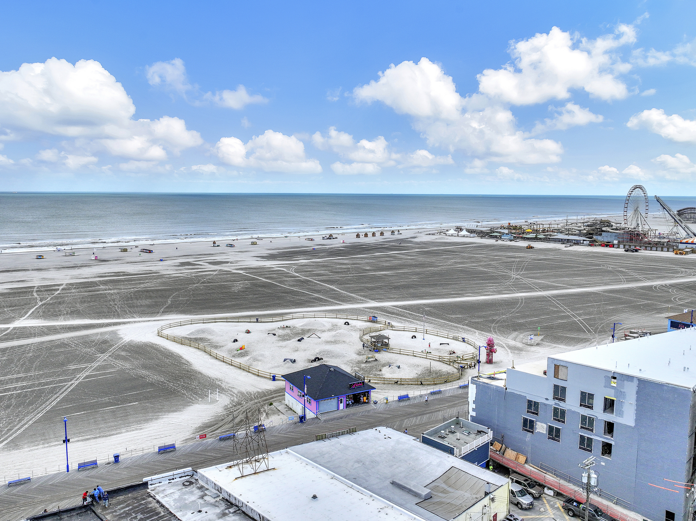 WW Dog Park new renovation is HUGE!  You can even see all the fun doggie park adventures from the air!  Dog Beach is a little over .5 mile walk from the Wildwoof Beach Bungalow?