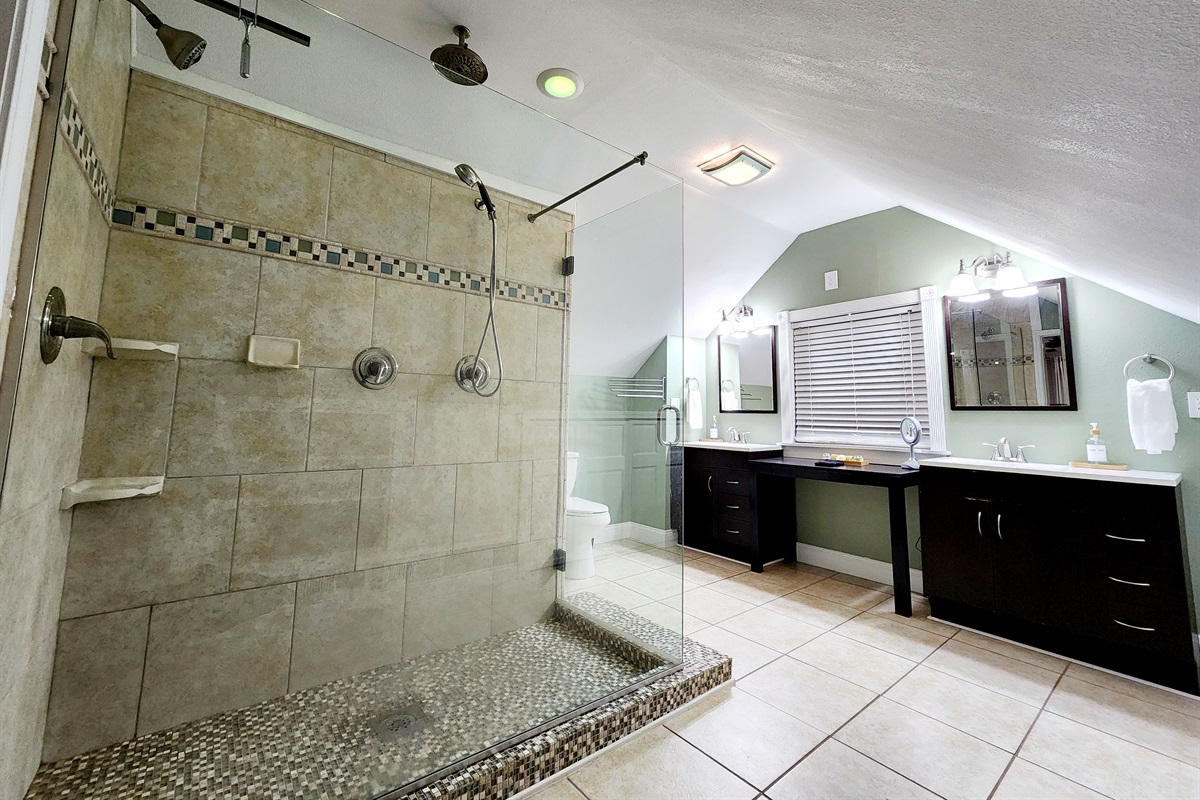 2nd floor master bathroom