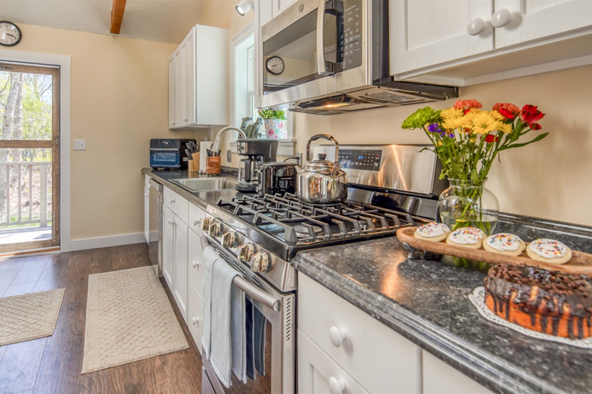 Full Kitchen