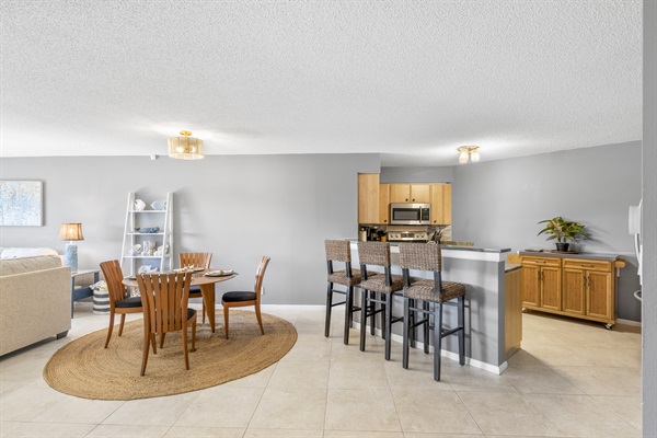 Living Room/Kitchen