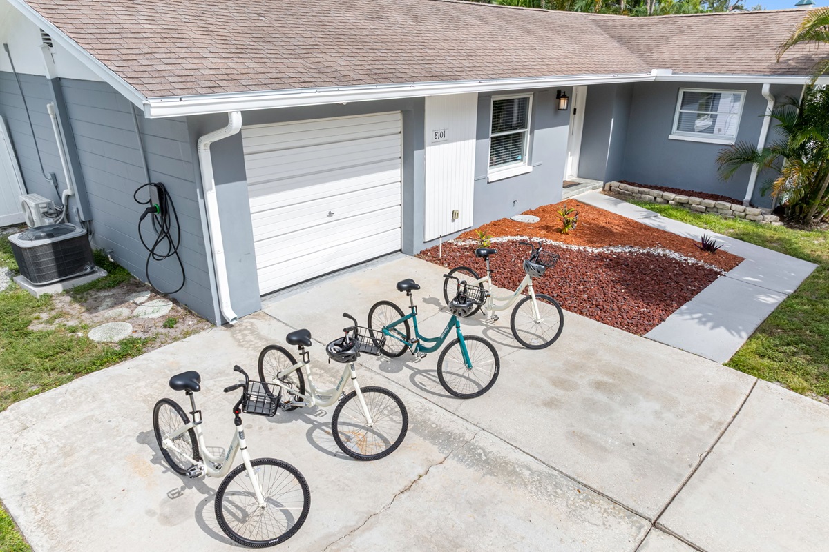 Take a ride to nearby shops, cafes, or the coast—our complimentary bikes are perfect for morning coffee runs or sunset rides.