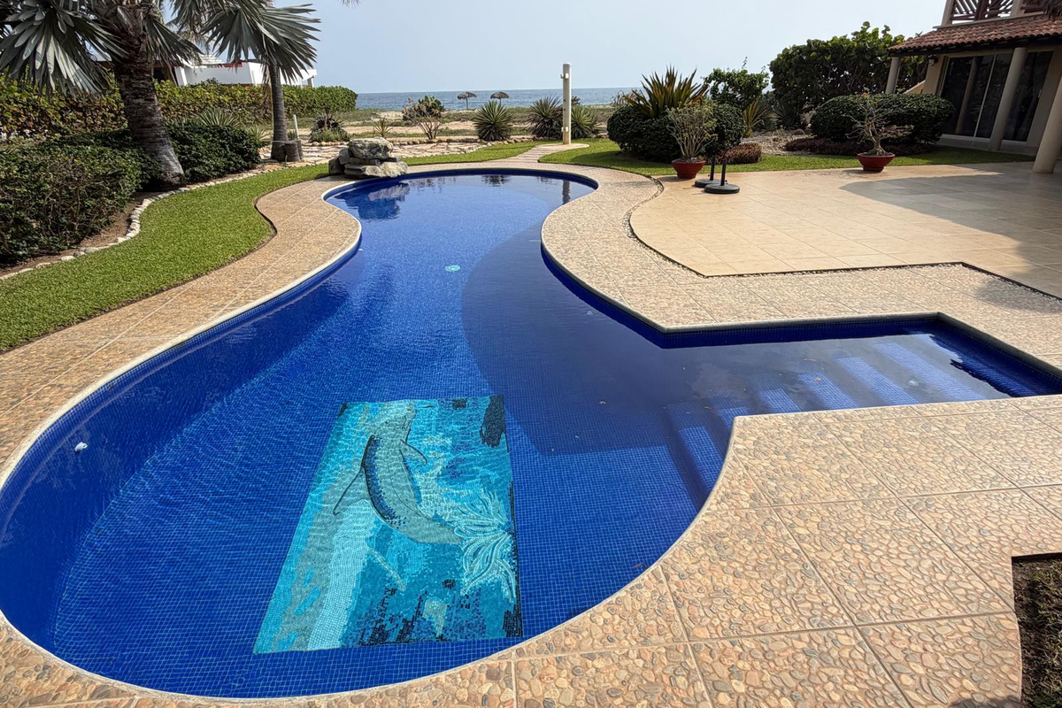Private Pool