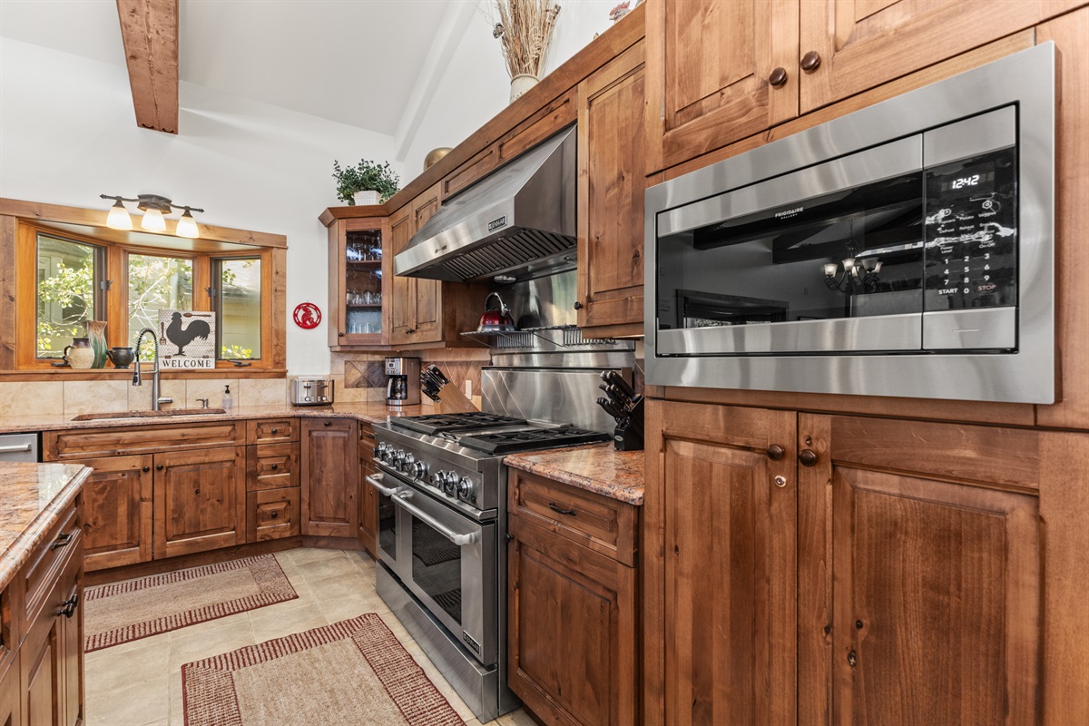 Top Level - Gourmet Kitchen