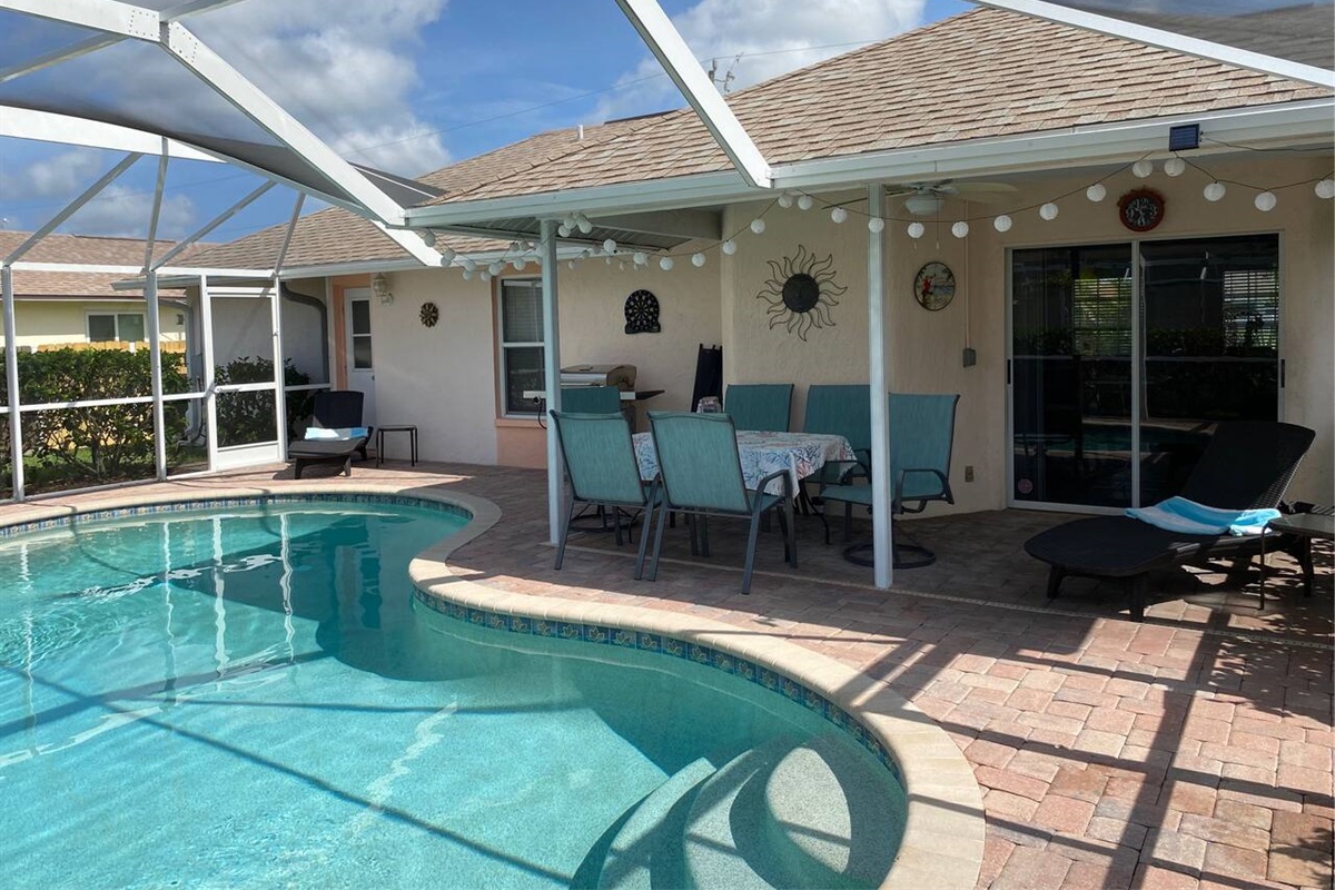 Villa Marion - Furnished lanai area 