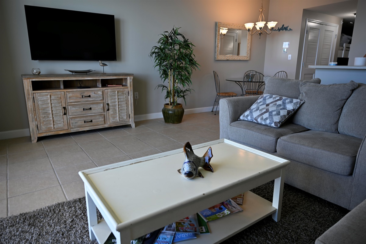 Living Room has Smart TV