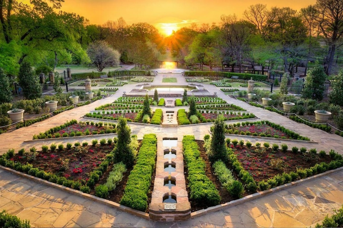 Botanic Garden- 7 mins/ 5.4 miles