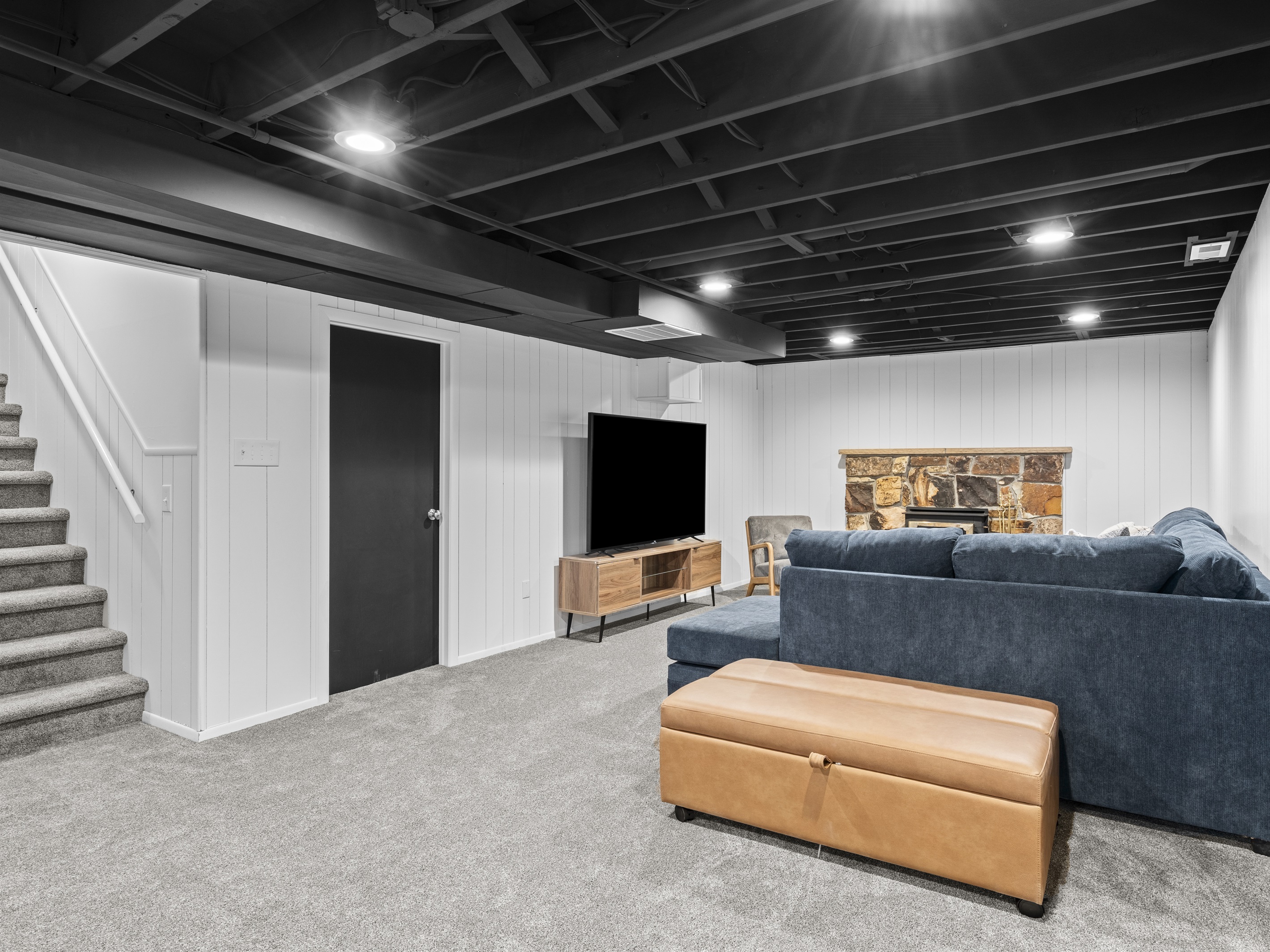 Family Room with Pull Out Twin Closed