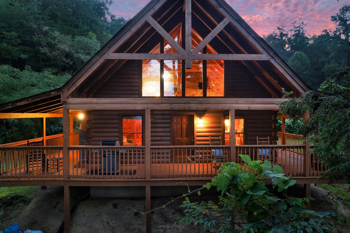 Large Decks for Grilling and Dining