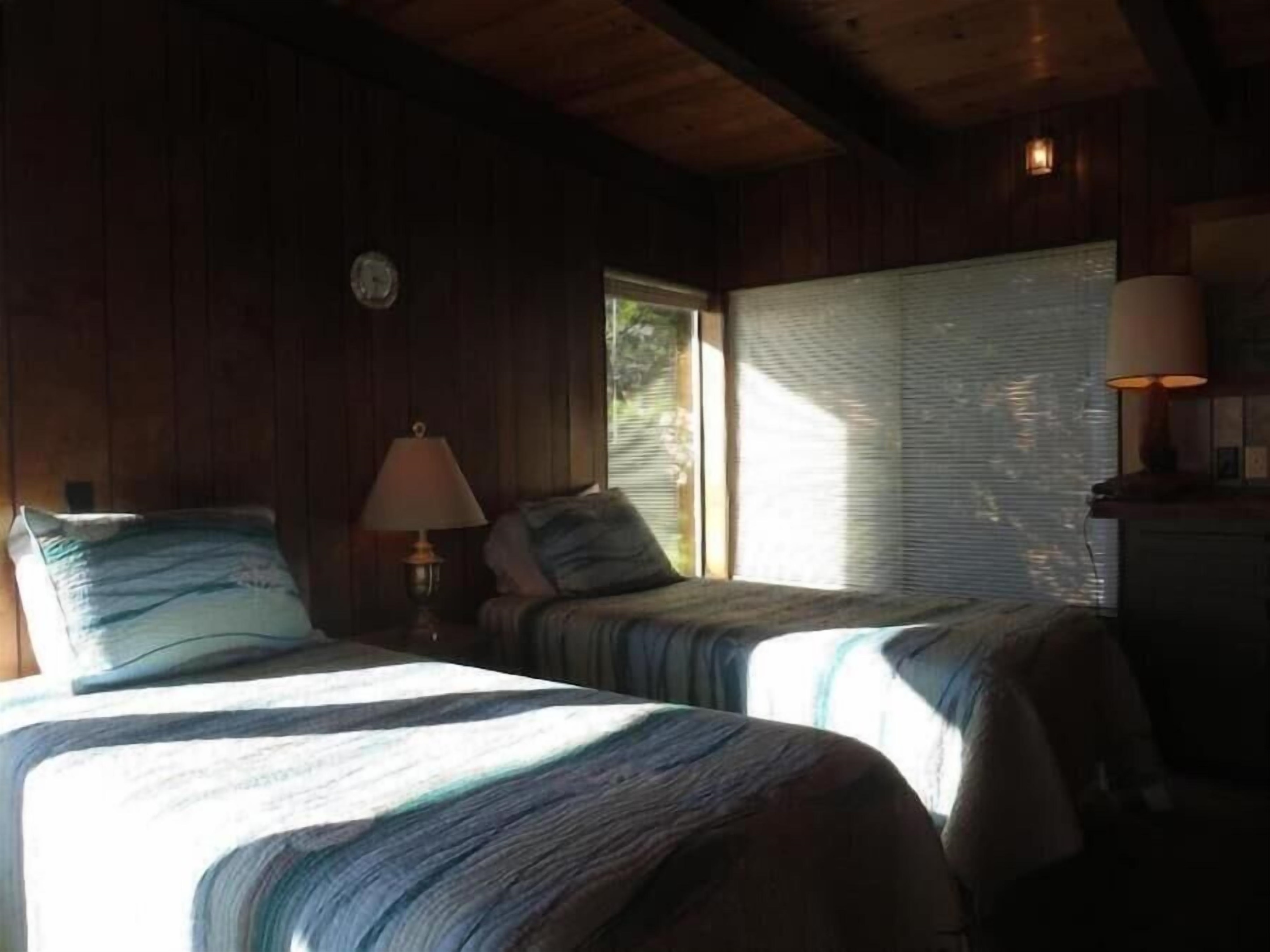 twin beds in game room