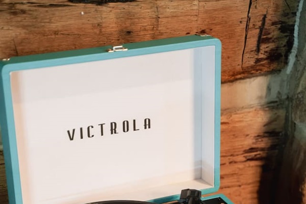 Set the mood with the timeless sounds of vinyl from the Victrola.