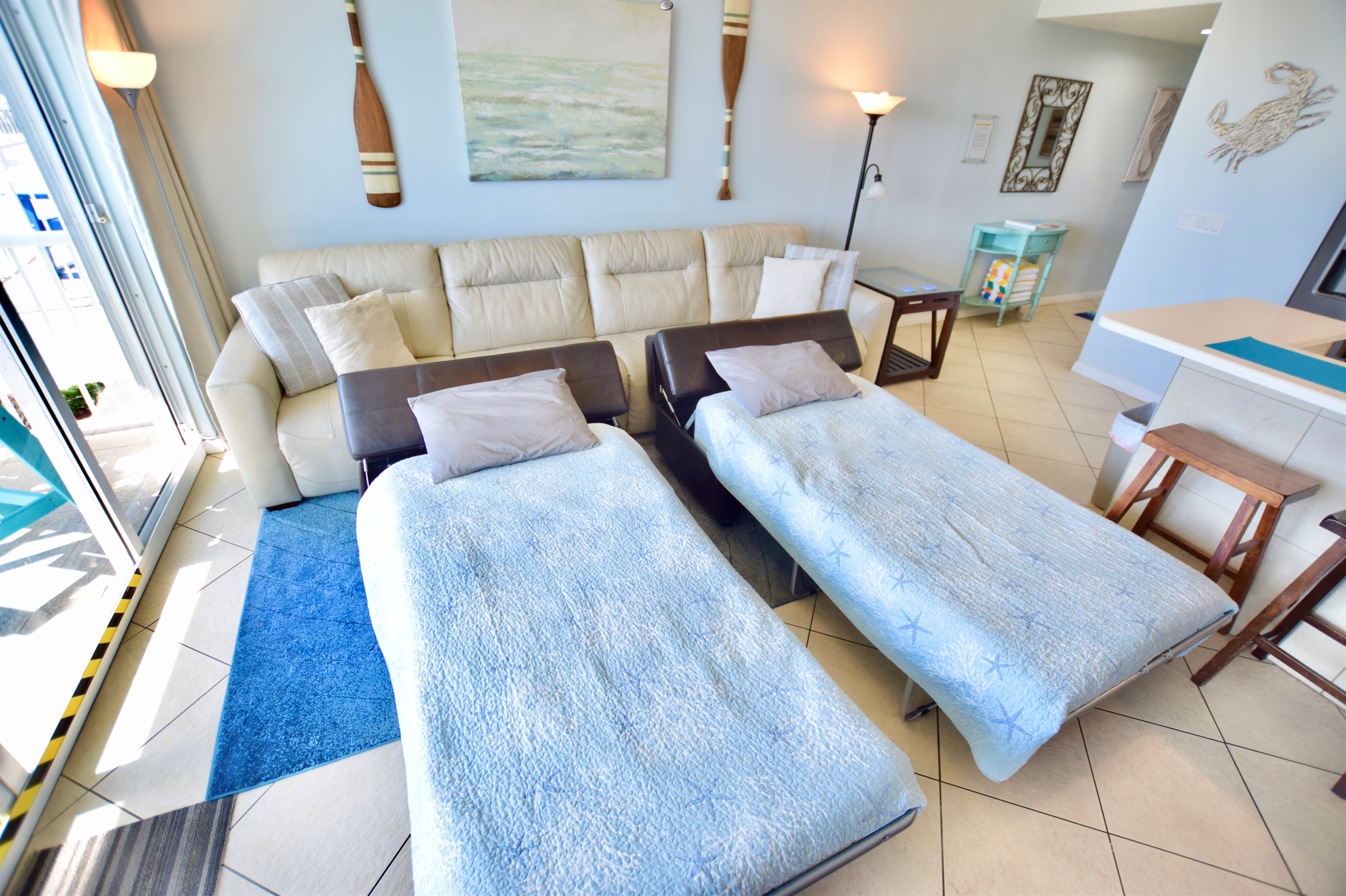 Destin West Gulfside #411: Sleeper Ottomans