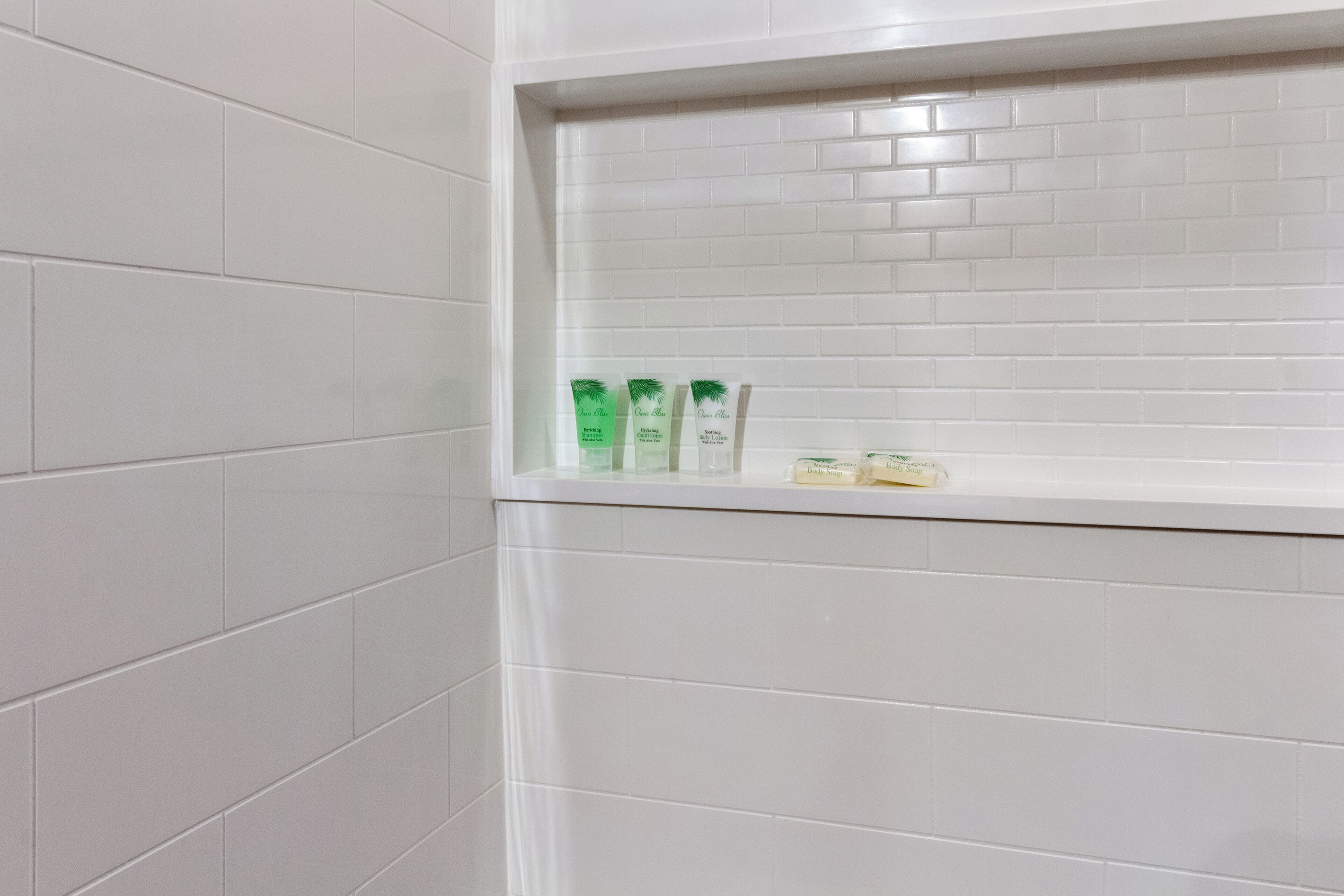Updated shower with complimentary shampoo, conditioner, lotion and bar soap!