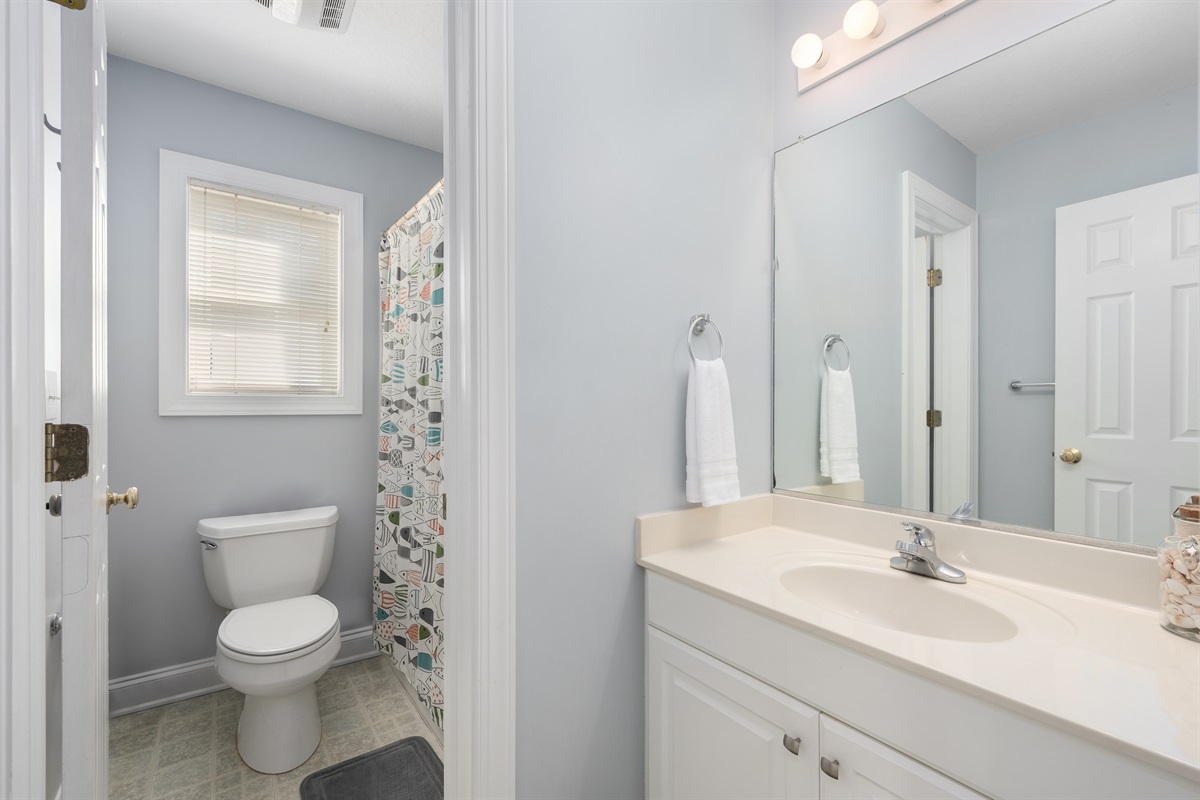 Clean and bright bathroom located on the 2nd floor with full amenities.