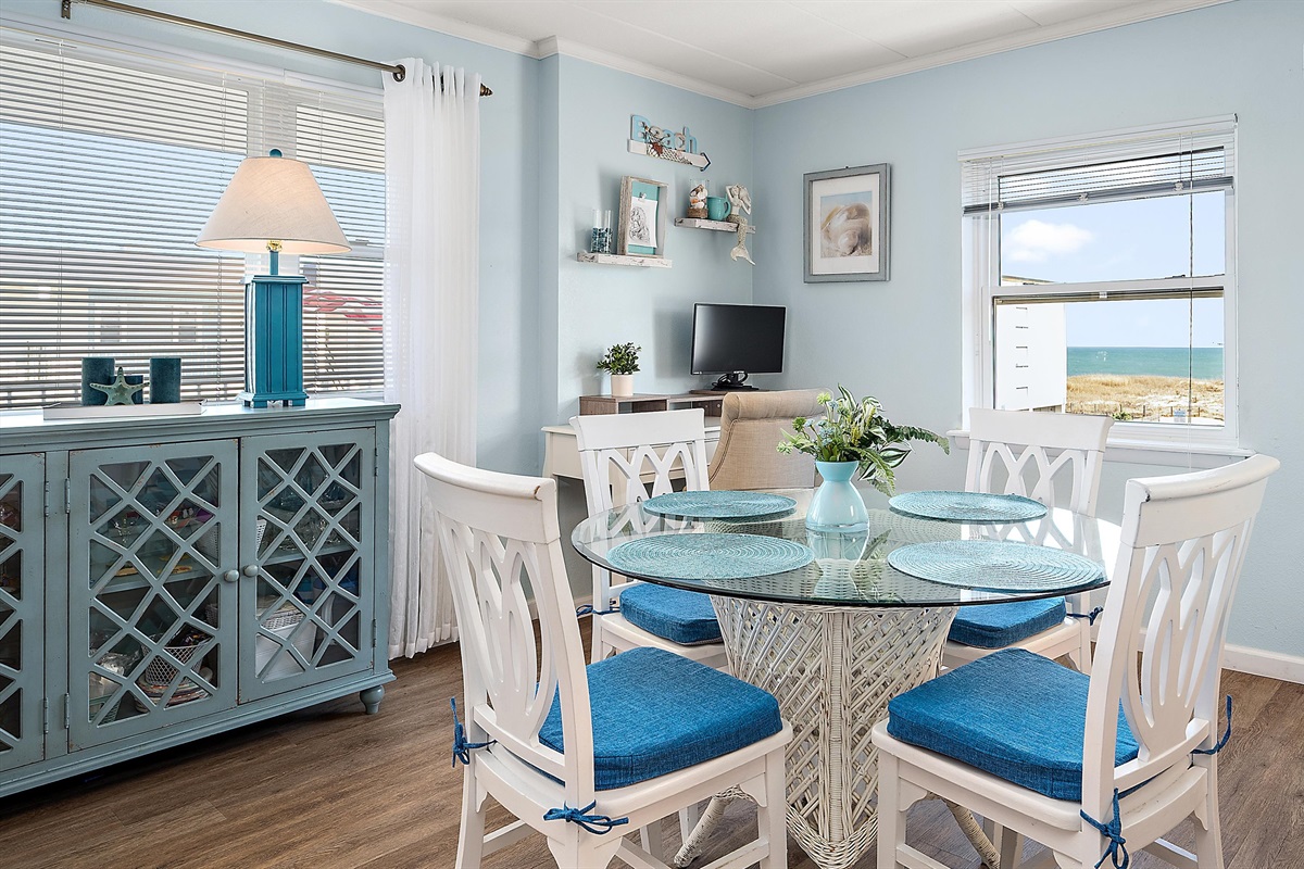 What's better than ocean view dining?